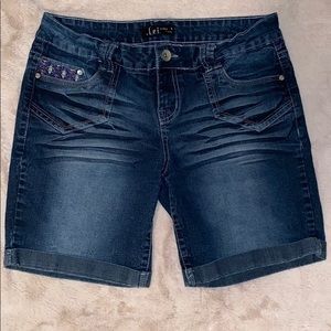 Lei ashley low rise junior shorts size 11